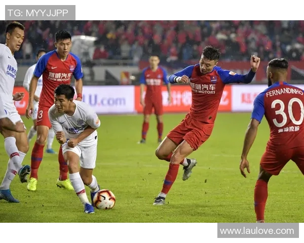 上海绿地申花对阵重庆斯威精彩赛事在线直播全程回顾与分析 上海绿地申花对阵重庆斯威精彩赛事在线直播全程回顾与分析